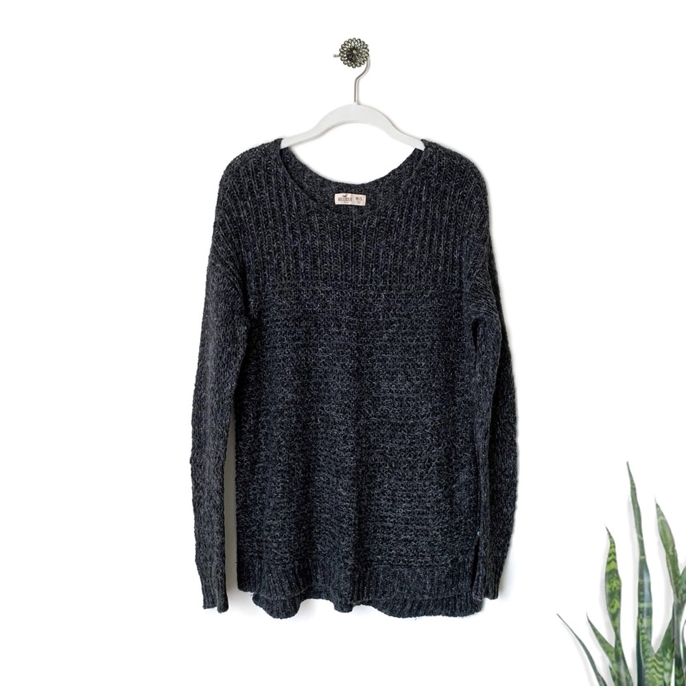 Hollister Sweater - M/L - Picture 2 of 6